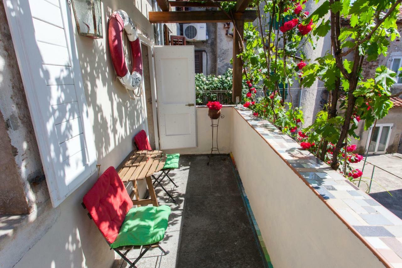 크레스 Barbarossa House With Parking 아파트 외부 사진