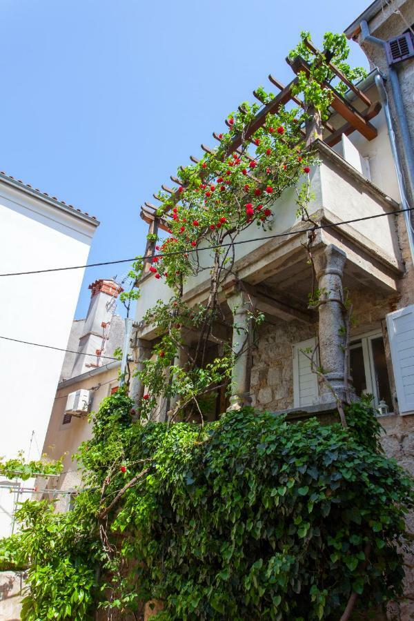 크레스 Barbarossa House With Parking 아파트 외부 사진